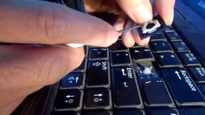 Hình ảnh không gian làm việc chuyên nghiệp tại MrLaptop.vn