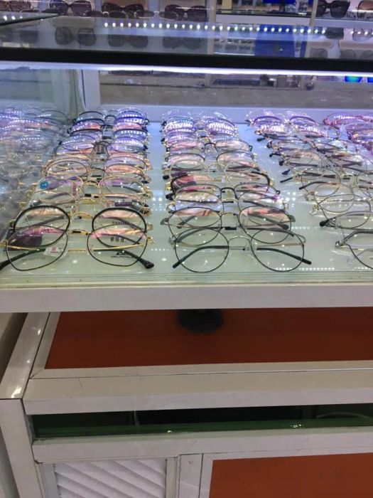 Bộ sưu tập kính thời thượng đa phong cách