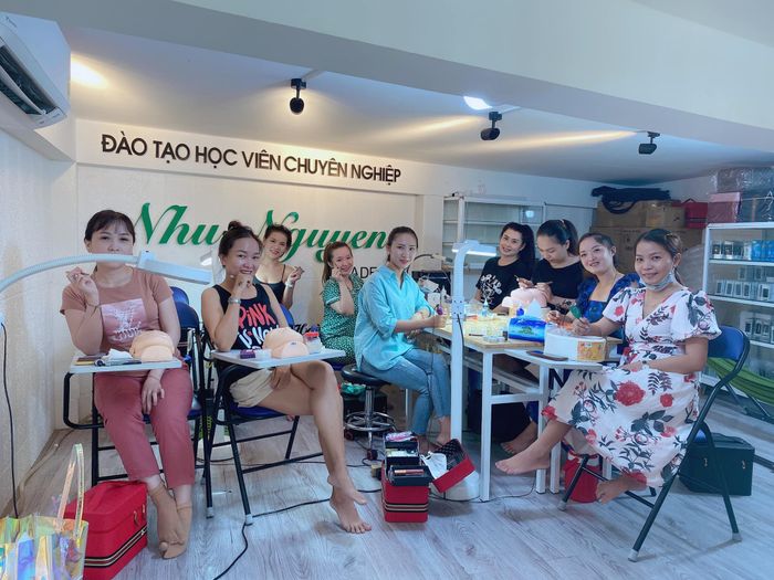 Như Nguyễn Nối Mi ảnh 1