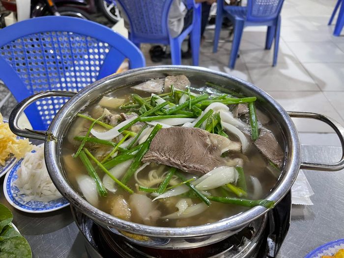Lẩu đuôi bò Nguyễn Văn Đậu ảnh 1
