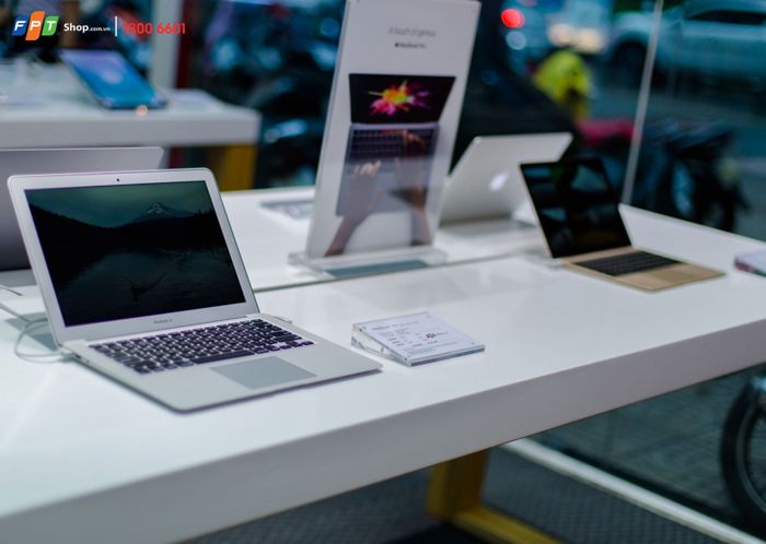 FPT Shop - Hình ảnh 1