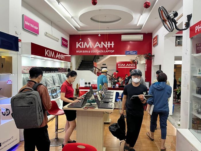 Khu vực tư vấn và chăm sóc khách hàng tại Kim Anh