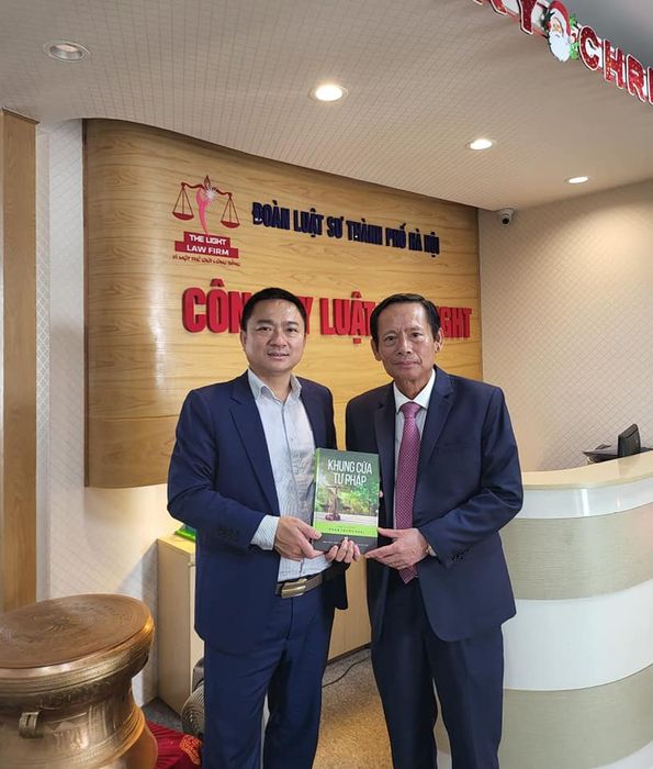 Hình ảnh Luật sư Phan Trung Hoài - Ảnh 2
