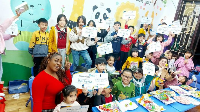 Không gian học tập đầy màu sắc tại Anh Ngữ Estar Xuân Mai
