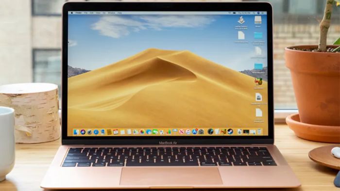 Hình ảnh không gian trưng bày hiện đại tại Phong Vũ Computer