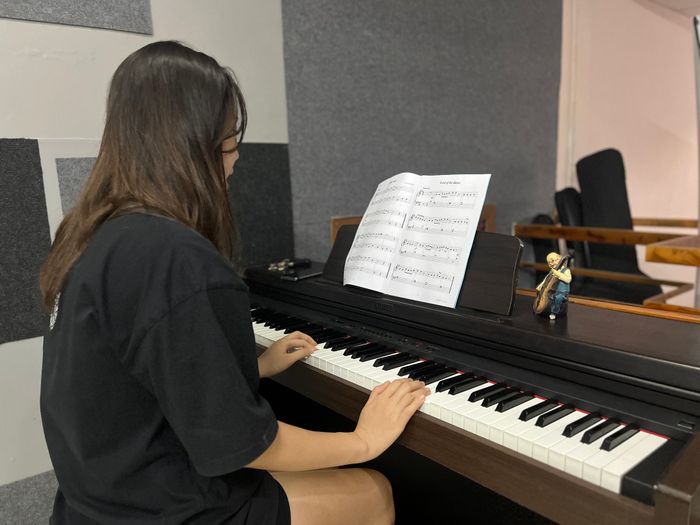 Buổi học thực hành tại Strio Violin Store