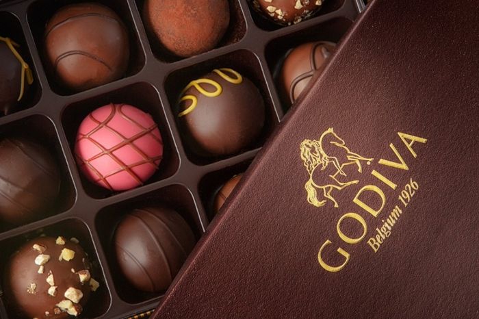 Tác phẩm nghệ thuật socola Godiva