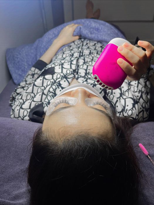 Hình ảnh quy trình chăm sóc mi chuyên nghiệp tại Nhung Nguyễn Eyelash & Makeup