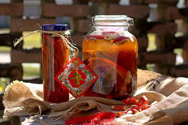 Hình ảnh thịt heo ngâm nước mắm vàng ươm hấp dẫn