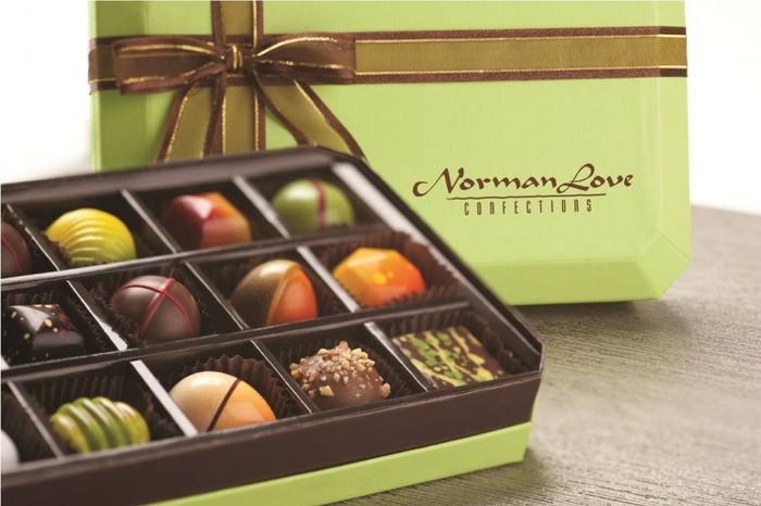 Tác phẩm nghệ thuật socola Norman Love