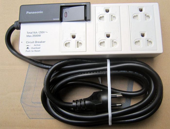 Hình ảnh ổ cắm điện Panasonic thiết kế tinh tế chuẩn Nhật