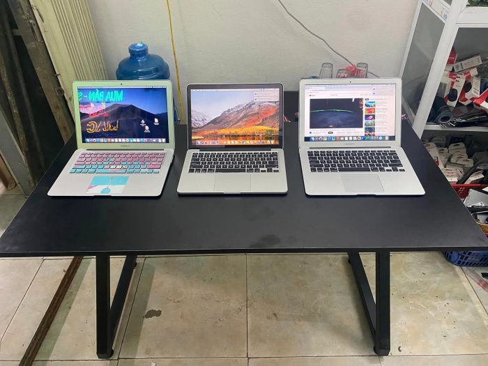 Hình ảnh không gian trưng bày Macbook tại ANH ĐỨC Laptop