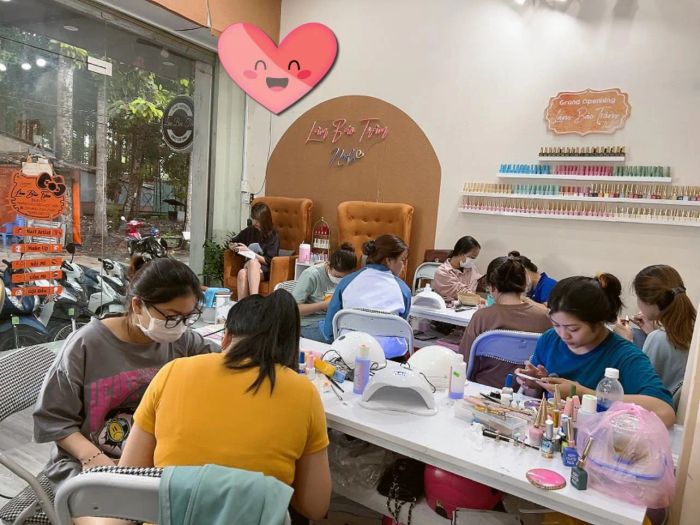 Tác phẩm nail xuất sắc tại Lâm Bảo Trâm Nails & Make Up Academy (Ảnh 3)