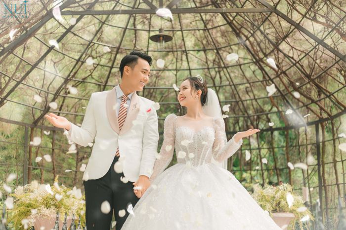 Nui Wedding - Bộ ảnh cưới đầu tiên đầy ấn tượng