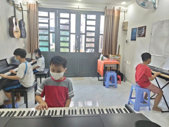 Góc nghệ thuật Sela Music qua ống kính - Ảnh 1