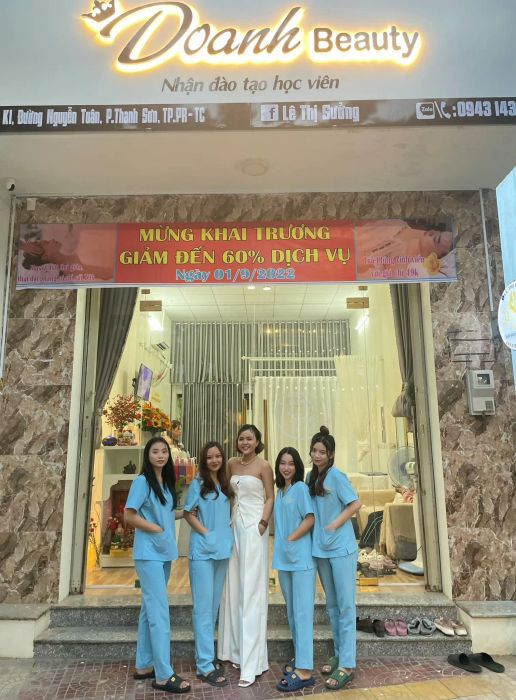 Hình ảnh không gian sang trọng tại Doanh Beauty