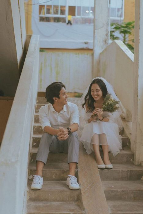 Khoảnh khắc hạnh phúc vợ chồng