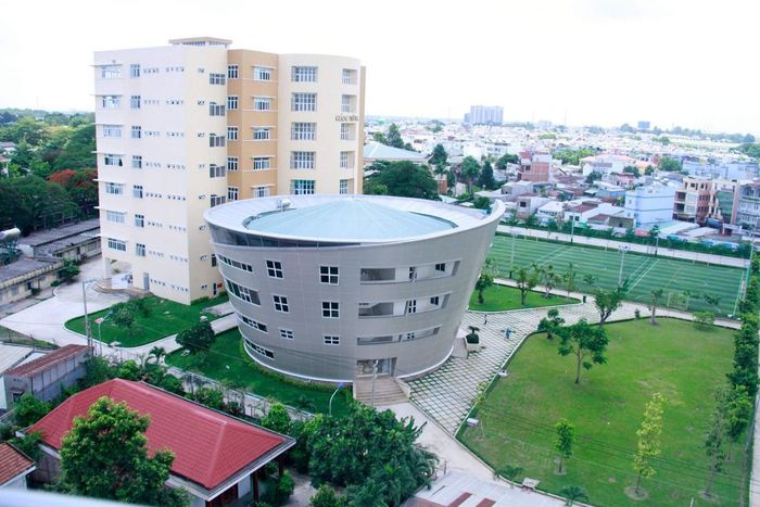 Toàn cảnh hiện đại của Đại học Ngân Hàng (HUB)