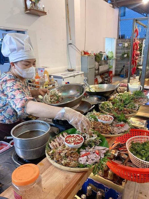 Hình ảnh lẩu dê nghi ngút khói