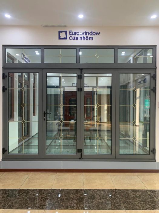 Cửa nhôm kính Eurowindow - Mẫu thiết kế sang trọng trong ảnh 2
