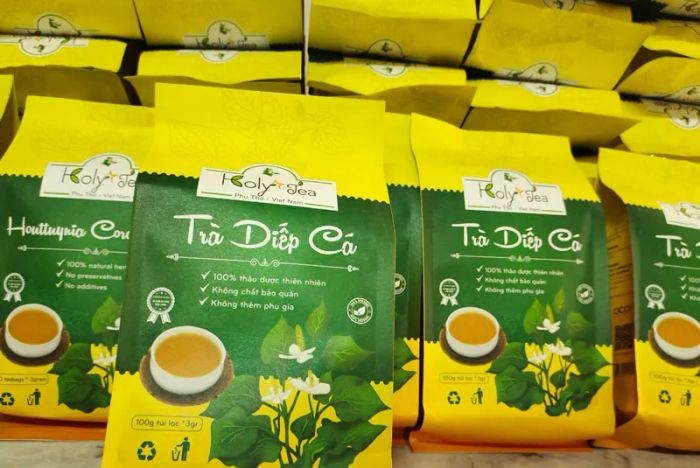Hình ảnh bao bì Trà Diếp Cá Holy Tea chính hãng