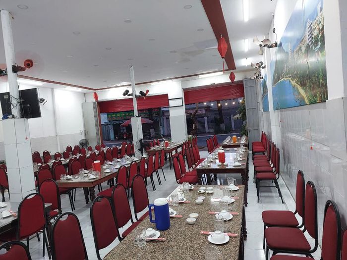 Lẩu Cá đuối, hải sản tươi sống Bảy Giai ảnh 1