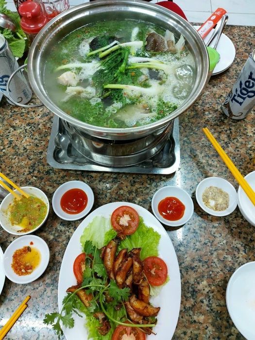 Lẩu Cá đuối, hải sản tươi sống Bảy Giai ảnh 2