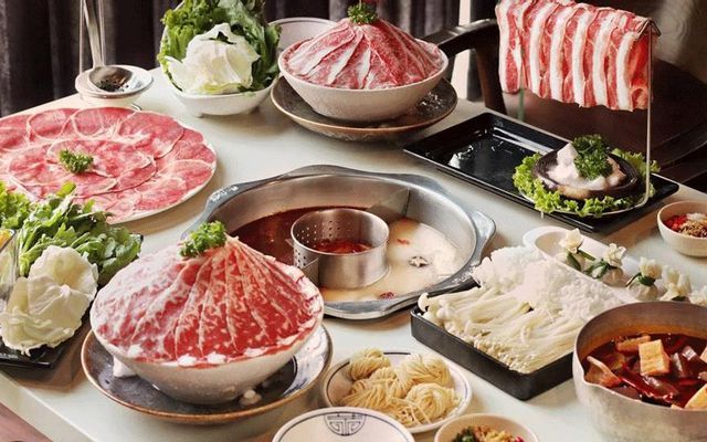 Hình ảnh những nồi lẩu hấp dẫn tại Manwah