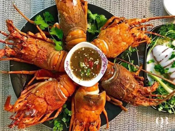 Không gian ấm cúng với view biển tại Nhà Hàng Hải Sản Lương Chinh