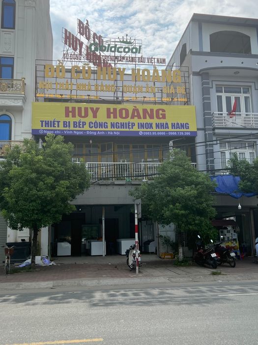 Không gian trưng bày đồ cũ đa dạng tại Huy Hoàng