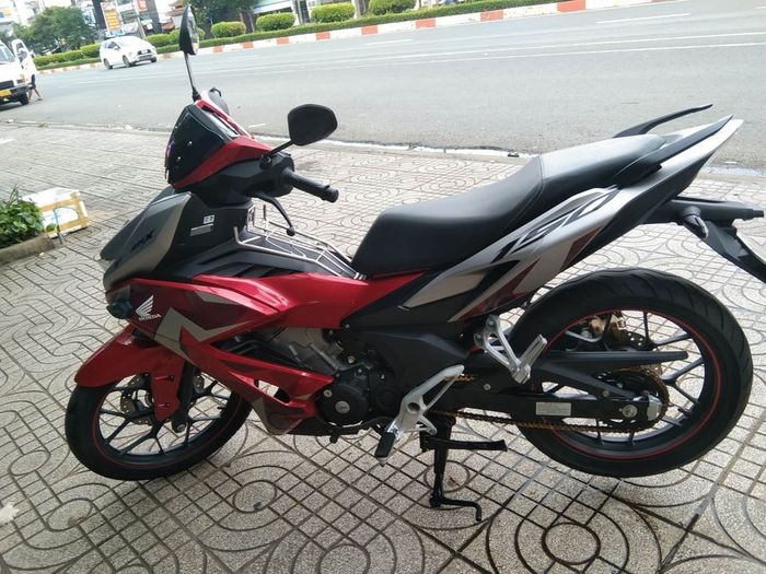 Trải nghiệm chân thực với bộ sưu tập xe đa dạng qua Ảnh 3 Xe máy Hậu