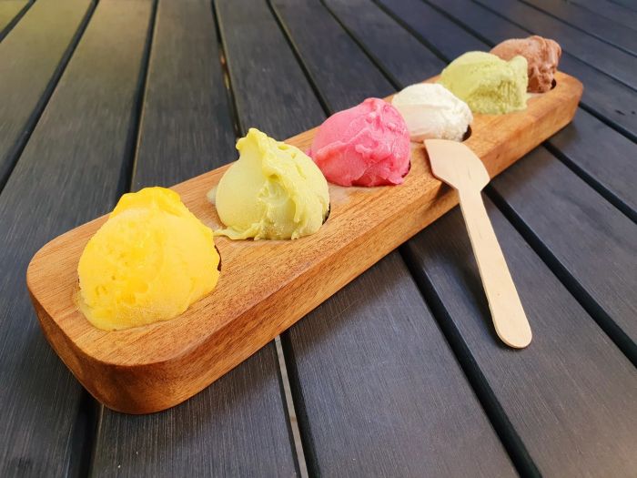 Hình ảnh những viên gelato nghệ thuật đầy màu sắc tại BRIO