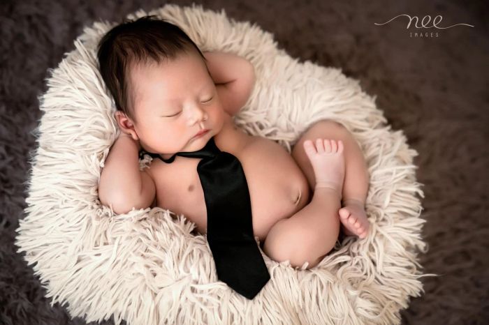 Tác phẩm nghệ thuật đầu đời từ Nee Images