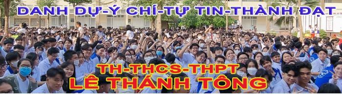 Khuôn viên xanh mát tại Trường Lê Thánh Tông
