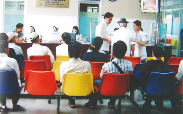 Hình ảnh đội ngũ y bác sĩ chuyên nghiệp tại Bệnh viện Đa khoa Bình Dân Đà Nẵng
