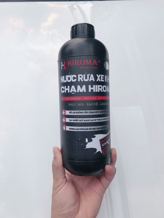 Hình ảnh minh họa quy trình rửa xe không chạm bằng Hiroma