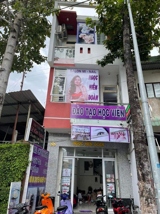 Salon Mi - Nail Ngọc Hiền Đoàn: Nơi những bộ mi nghệ thuật được thổi hồn bởi đôi tay vàng
