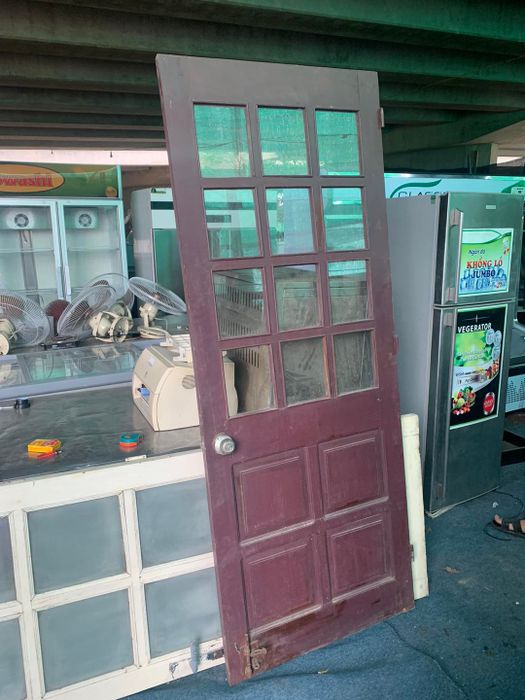 Không gian trưng bày đa dạng tại chợ đồ cũ Hưởng Thụ