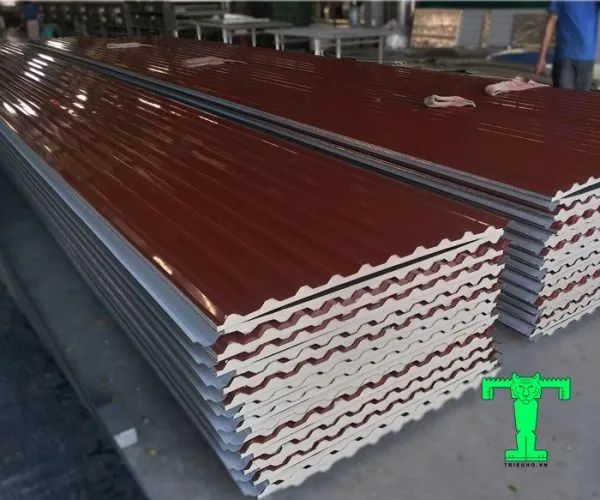 Hình ảnh tôn cách nhiệt Phương Nam - Sự kết hợp hoàn hảo giữa công nghệ và thẩm mỹ
