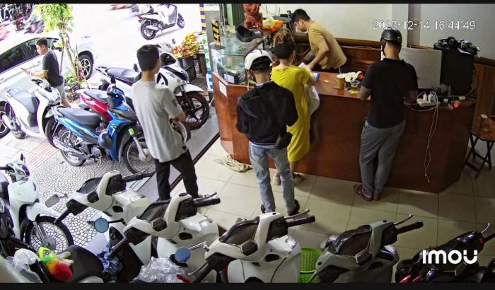 Hình ảnh đội ngũ nhân viên tư vấn tại Cầm Đồ BIBI