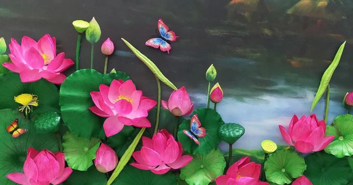 Tranh minh họa 1: Hoa sen vươn mình giữa đầm lầy (Nguồn: Tư liệu nghệ thuật dân gian)
