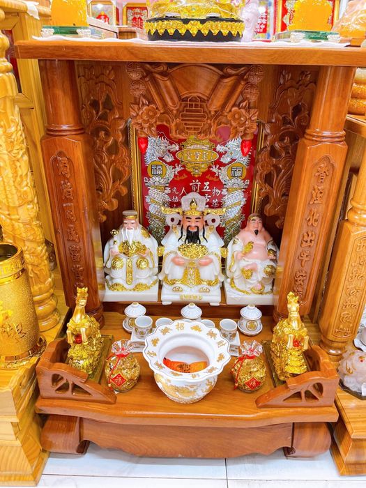 Không gian trưng bày ấn tượng tại Đồ Thờ Phúc Lộc Thọ