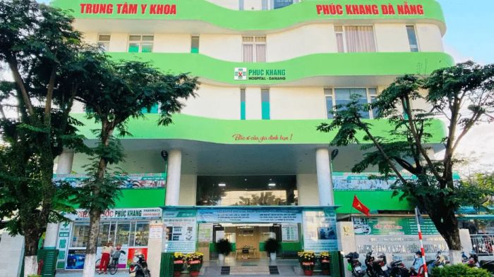 Hình ảnh đội ngũ y bác sĩ giàu kinh nghiệm tại Trung tâm Y khoa Phúc Khang Đà Nẵng