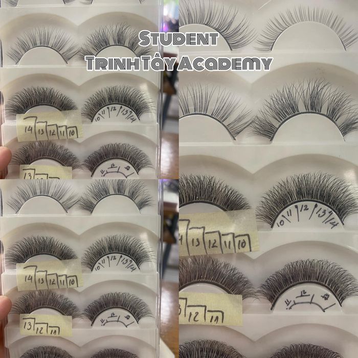 Học viên thực hành kỹ thuật nối mi chuyên nghiệp tại Trinh Tây ACaDemy