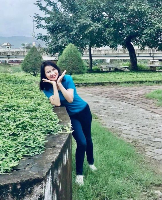 Chân dung nữ thi sĩ Minh Xuyến - Người truyền cảm hứng về hạnh phúc giản đơn