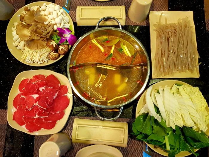 Không gian hiện đại và bữa tiệc buffet lẩu nướng tại Phương Đông BBQ - Ảnh 1