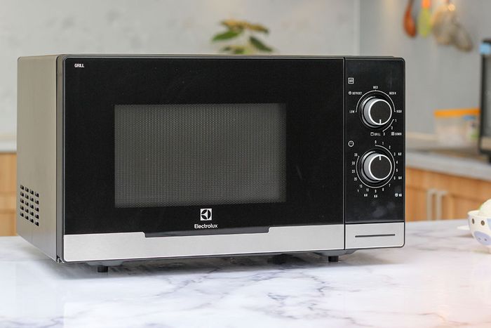 Hình ảnh Lò vi sóng Electrolux - Thiết kế Bắc Âu tinh tế