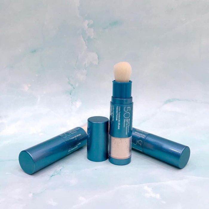 Hình ảnh thực tế Phấn Chống Nắng Colorescience - Thiết kế sang trọng và chất phấn tinh khiết
