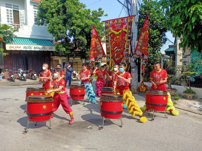 Khoảnh khắc rực rỡ trong màn trình diễn của Đoàn Nghệ Thuật Lân Sư Rồng Sen Lạc