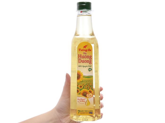 Hình ảnh dầu hướng dương Tường An nguyên chất